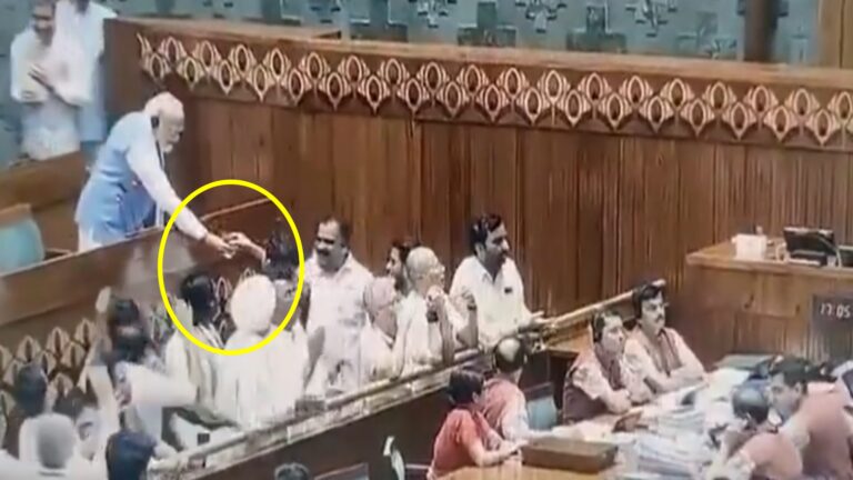 हंगामा कर रहे विपक्षी सांसदों की तरफ जब पीएम मोदी ने बढ़ा दिया पानी का गिलास, देखें वीडियो – pm modi offers water glass to opposition mps who raised slogan watch video