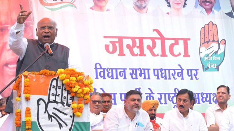 Kharge News,मोदी को पीएम पद से हटाने के बाद खरगे लेंगे राजनीति से संन्यास? जानें जम्मू-कश्मीर की रैली में क्या कहा – kharge takes dig at pm modi after falling ill at jammu kashmir jasrota rally