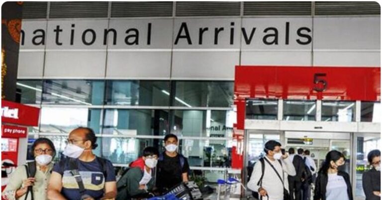 Delhi Airport: ब्राजील से एक शख्स पहुंचा दिल्ली, एयरपोर्ट पर कस्टम ने रोका, तो खुला ऐसा राज