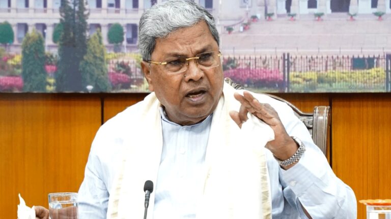 Siddaramaiah News,मुडा घोटाले में बढ़ी कर्नाटक सीएम सिद्धारमैया की मुसीबतें, ईडी ने 300 करोड़ की 142 संपत्तियां की जब्त – ed seizes 300 crore worth properties in muda case against karnataka cm siddaramaiah