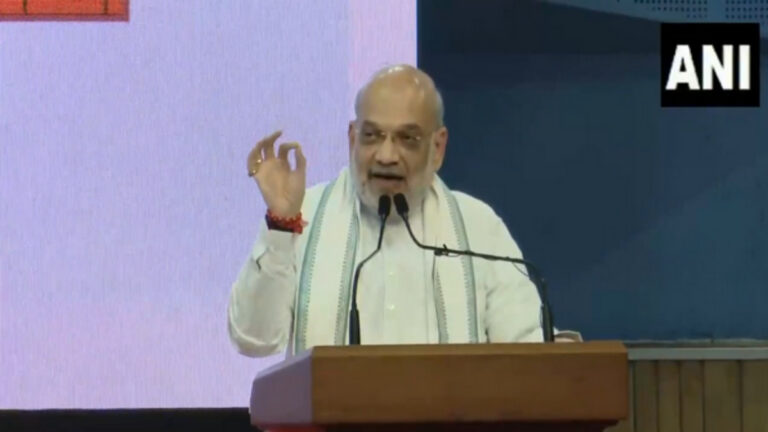 ‘पूरा देश आपका है, अवसरों का लाभ लीजिये’, गृहमंत्री अमित शाह का कश्मीरी युवाओं को संदेश | Amit Shah interacts with J-K children in Delhi, appeals to promote peace, reject terrorism