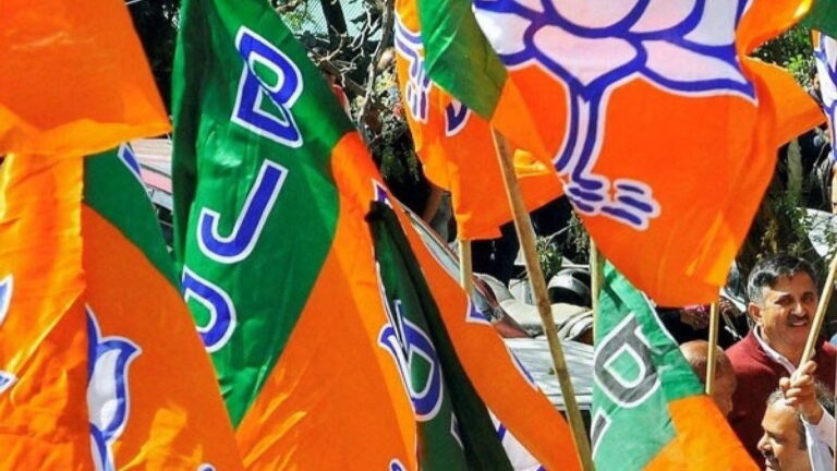भाजपा ने शिवाजी महाराज को लेकर किए गए दावे को लेकर एक्टर की आलोचना | BJP MP, MLA slam actor for claiming Shivaji ‘bribed’ Mughals