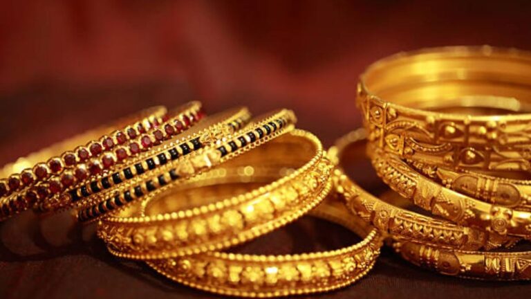 Gold Rate Today: आज 6 फरवरी 2025 को क्या है आपके शहर में सोने-चांदी के ताजा भाव? अभी कर लें चेक | Gold Rate Today Silver Rate 06 February 2025: आज 6 फरवरी 2025 के सोने व चांदी के ताजा भाव