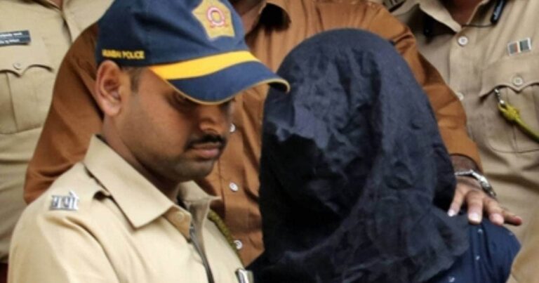 गली-गली ठेला लेकर घूमती थी अंगूठा छाप महिला, खटाखट छाप लेती थी लाखों, घर का नजारा देख पुलिस का चकराया माथा