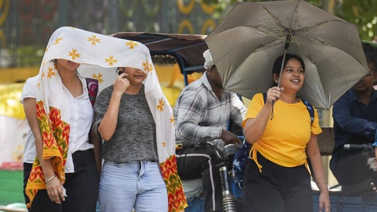 Weather: कहीं मौसम सुहाना तो कहीं गर्मी का कहर, इन राज्यों में चलने लगी लू, जानें क्या है आज का वेदर रिपोर्ट | Weather Today India forecast aaj kaisa rahega mausam heatwave rain delhi UP And other state updates