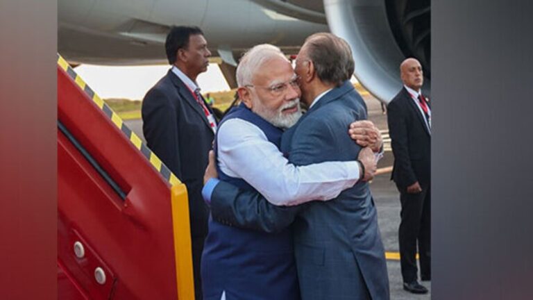 PM Modi in Mauritius: प्रधानमंत्री मोदी दो दिवसीय यात्रा पर मॉरीशस पहुंचे, एयरपोर्ट पर हुआ भव्य स्वागत | प्रधानमंत्री मोदी की मॉरीशस की राजकीय यात्रा: द्विपक्षीय संबंधों को मजबूती प्रदान करना | Prime Minister Modi’s State Visit To Mauritius: Strengthening Bilateral Ties