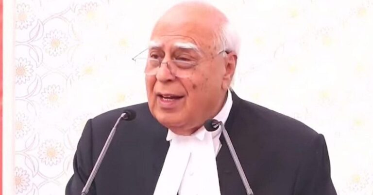 Justice Yashwant Varma Cash Recovery: ‘यह खतरनाक मिसाल’, कपिल सिब्बल सुप्रीम कोर्ट के कदम पर बोले- समय बताएगा – justice yashwant varma cash recovery case kapil sibal not agree with supreme court action judiciary in question