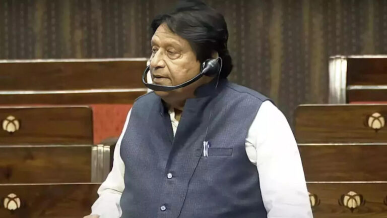 Sp Mp Ramji Lal Suman,Aligarh News: सपा सांसद रामजी लाल सुमन पर इनाम घोषित करने वाले करणी नेता पर मुकदमा, जानिए क्या है पूरा मामला – case filed against karni leader who declared reward on sp mp ramji lal suman