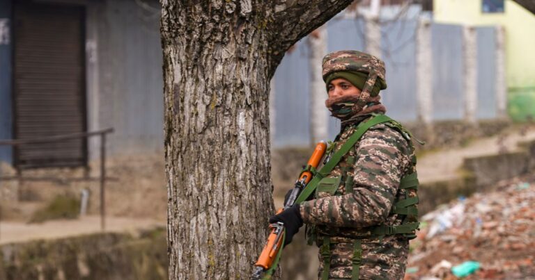 इलाके में कुछ गड़बड़ है… सूचना पर सेना का सर्च ऑपरेशन, तभी होने लगी फायरिंग, जम्मू में 2 जगहों पर एनकाउंटर शुरू