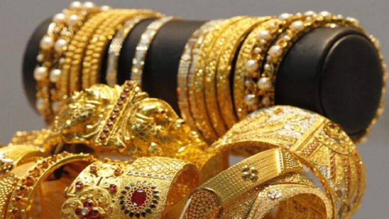 Gold Rate Today: वीकेंड पर सोना हुआ सस्ता, जानें 10 बड़े शहरों में क्या है 22 कैरेट गोल्ड का रेट | Gold Rate Today silver Rate 26 april 2025 Sone Chandi ka Bhav Delhi Mumbai Jaipur Bangalore in Hindi