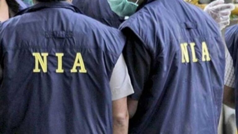 Kashmir Terrorist Attack: चीनी ऐप्स से निर्देश, अमेरिकी हथियारों से हमला! NIA की जांच में चौंकाने वाले खुलासे | Kashmir Terrorist Attack Shocking revelations in NIA investigation Chinese apps American weapons