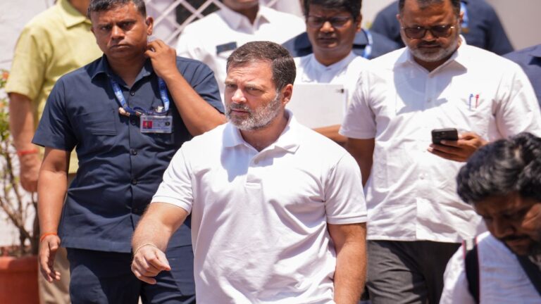 Rahul Gandhi News: “महात्मा गांधी और आपकी दादी ने भी वीर सावरकर को सम्मान दिया” राहुल गांधी को सुप्रीम फटकार | Rahul Gandhi News Supreme Court reprimanded Rahul Gandhi in Veer Savarkar defamation case