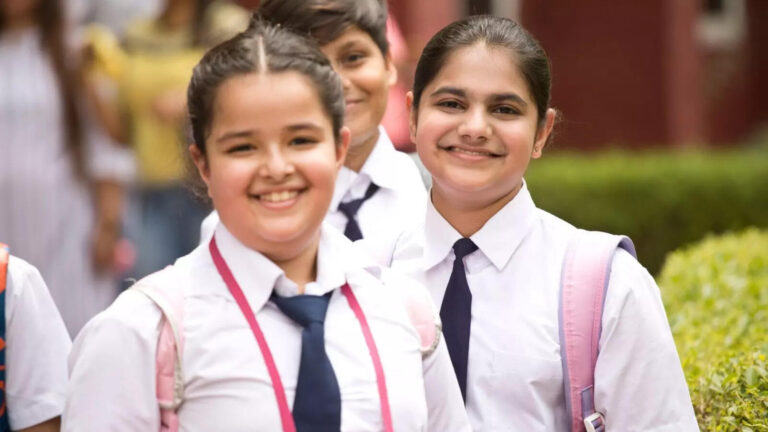 दिल्ली में 10वीं पास करते ही ये लाडली बेटियां बन जाएंगी ‘लखपति’, जानें ये खास योजना – delhi girls who pass in cbse 10th board result will get benefits of delhi ladli scheme