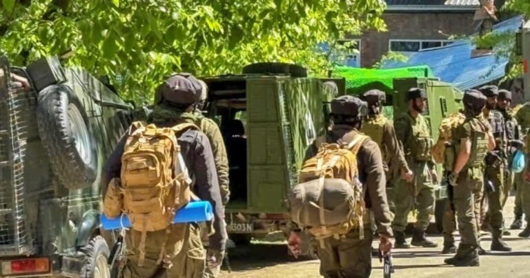 India-Pakistan Tension LIVE: युद्ध का खेल शुरू, फिरोजपुर में ब्लैक आउट, गिड़गिड़ाते भारत के खास दोस्त के पास पहुंचा पाकिस्तान