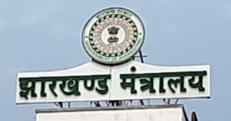 झारखंड से बांग्लादेशी-रोहिंग्या घुसपैठियों को डिपोर्ट करने का एक्शन प्लान रेडी, होल्डिंग सेंटर में रखने के निर्देश India crackdown on illegal Bangladeshis and Rohingyas dispute in Jharkhand भारत में अवैध बांग्लादेशी और रोहिंग्या पर कार्रवाई, झारखंड में विवाद.
