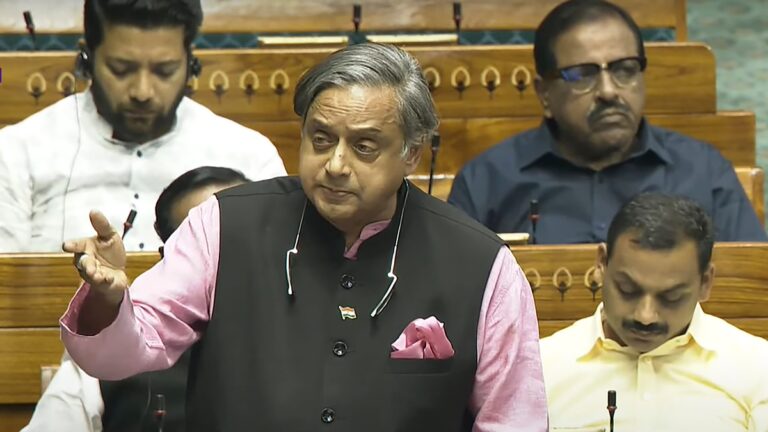 अंतरराष्ट्रीय मंच पर भारत की आवाज बनेंगे शशि थरूर, कश्मीर और आतंकवाद पर पाक के खिलाफ खोला मोर्चा | Multi Party Delegation Shashi Tharoor become voice of India on international stage against Pakistan