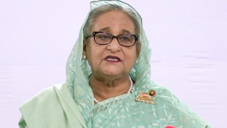 ढाका प्रोटेस्ट में छात्रों पर Sheikh Hasina ने करवाई फायरिंग? ऑडियो लीक के बाद हसीना की हो सकती है गिरफ्तारी! | Bangladesh Former PM Sheikh Hasina Leaked Audio Claim Gave Find and Shoot Order Against Protesters