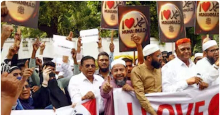 I Love Muhammad Controversy: कई राज्यों में 21 FIR, 1324 से ज़्यादा मुसलमान बने आरोपी, 38 गिरफ्तार