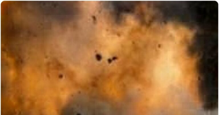 Poonch Grenade Blast । Jammu Kashmir News । पुंछ में ग्रेनेड विस्फोट से सेना का एक जवान शहीद, इलाके की घेराबंदी, फोरेंसिक टीम ने जुटाए सबूत