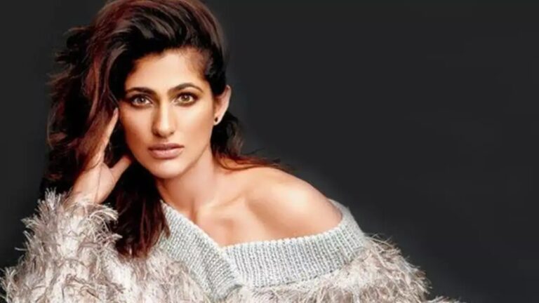 Kubbra Sait: एक्ट्रेस ने अपनी किताब में खोला था अबॉर्शन का दर्द, ‘सबसे छुपकर अकेले गई थी क्लिनिक’ | actress kubbra sait revealed pain of abortion in her book went to clinic alone hiding from everyone hindi