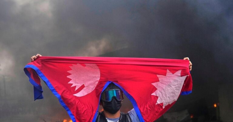 Nepal Unrest Ground Report Live | Nepal Gen Z Protest | Nepal Violence | काठमांडू में त्रिभुवन एयरपोर्ट बंद, 2500 भारतीय फंसे, चप्पे-चप्पे पर सेना तैनात – nepal unrest ground report live updates gen z violent protest thrown out prime minister kp sharma oli latest news