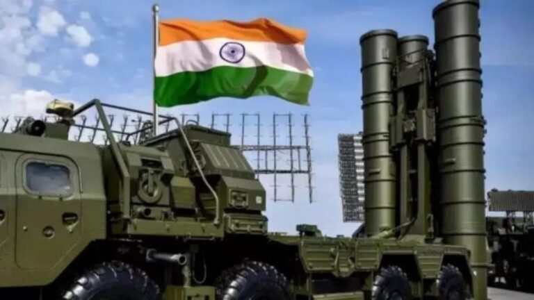 तेल में डिस्काउंट के बाद भारत को और S-400 मिसाइल सिस्टम देगा रूस, PAK की नींदें उड़ा देगी लेटेस्ट रिपोर्ट | Russia in talks to supply more S-400 missile systems to India says Reports