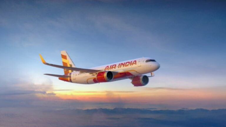 Air India ने अचानक रद्द की मिलान-दिल्ली फ्लाइट, दिवाली मनाने वाले सैकड़ों यात्री इटली में फंसे | Air India cancels Milan-Delhi flight, hundreds of passengers coming to celebrate Diwali stranded in Italy