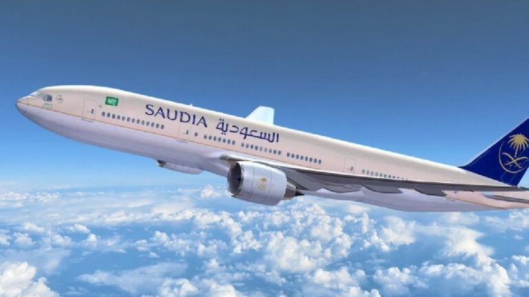 Saudia Airlines Emergency Landing: जकार्ता से मदीना जा रही फ्लाइट की तिरुवनंतपुरम में इमरजेंसी लैंडिंग क्यों? | Saudia Airlines Flight Emergency Landing Reason In Thiruvananthapuram Explained News Hindi