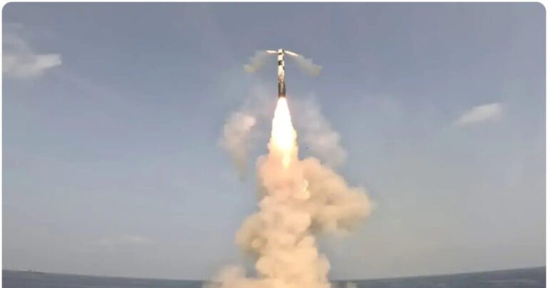 BrahMos Supersonic Cruise Missile । BrahMos Missile Export । India Pakistan War । ब्रह्मोस ने विदेशी बाजारों में किया धमाका! डिफेंस एक्सपोर्ट 25,000 करोड़ से 50,000 करोड़ तक पहुंचाने का लक्ष्य