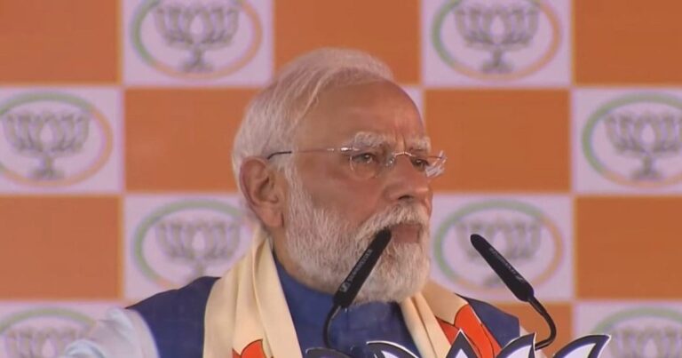 PM Modi LIVE: पटना में PM मोदी का रोडशो, रूट पर उमड़ा जनसैलाब, कई किलोमीटर लंबी कतारें