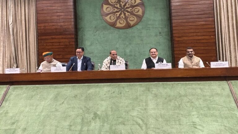Winter Session All Party Meeting: शीतकालीन सत्र से पहले सर्वदलीय बैठक, विपक्ष के निशाने पर SIR और वोट चोरी | Winter Session All Party Meeting Opposition parties hint fierce over vote chori and sir congress tmc hindi