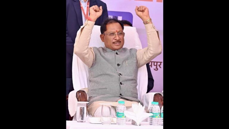 Chhattisgarh News सीएम विष्णुदेव साय ने यूनिटी मार्च के लिए 68 युवाओं को किया रवाना | छत्तीसगढ़ से सरदार पटेल जयंती पदयात्रा में युवाओं की भागीदारी