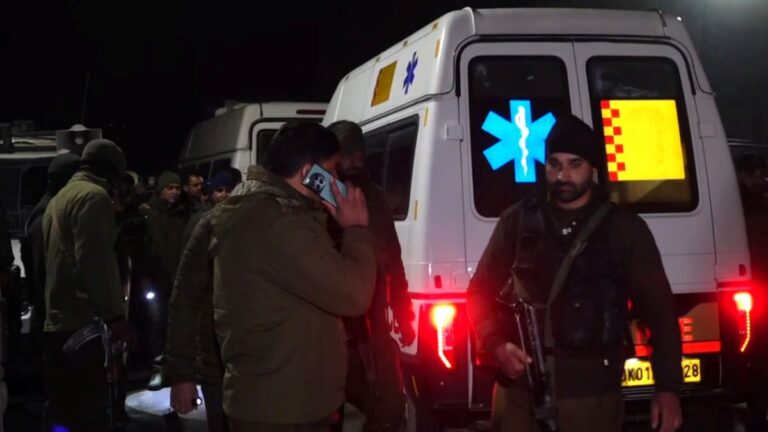 Srinagar Blast: हैंडलिंग में गलती या आतंकी साजिश! नौगाम में 9 लोगों की मौत का जिम्मेदार कौन? कैसे हुआ ब्लास्ट | srinagar blast nowgam police station accidental or terror plot