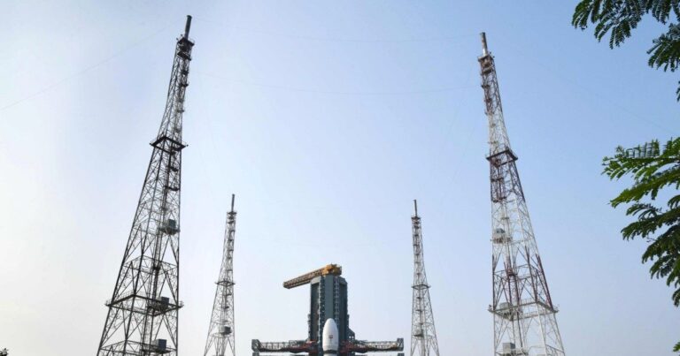ISRO LVM3 M6 Launch Today | अंतरिक्ष में खुलेगी 2400 फीट की ‘छतरी’, इसरो का ‘बाहुबली’ आज उठाएगा अब तक का सबसे भारी बोझ