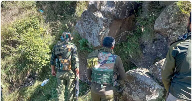 धमाकों से दहला बालाकोट, पुंछ में LoC पर एक के बाद एक फटीं 6 लैंडमाइंस, धुएं के गुबार से घिरा पूरा इलाका