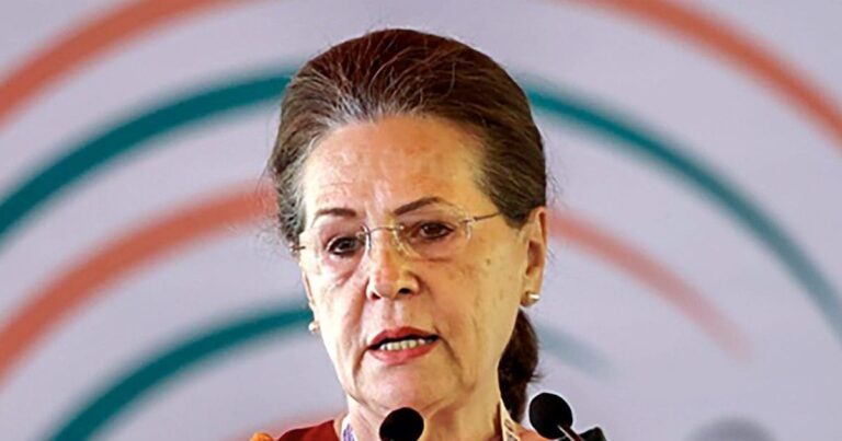 Sonia Gandhi Voter List Controversy | Sonia Gandhi News- सोनिया गांधी का वोटर लिस्ट विवाद: नागरिकता 1983 में मिली, तो 1980 में नाम कैसे दर्ज हुआ? क्या 9 दिसंबर को FIR का आदेश देगी कोर्ट?