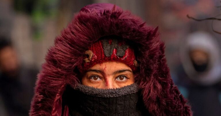 आज का मौसम : कड़ाके की ठंड के लिए हो जाएं तैयार, बांग्लादेश से उठी आफत ने बढ़ाई मुसीबत, IMD का शीतलहर का अलर्ट
