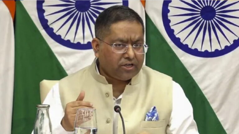 ‘जिसका खुद अल्पसंख्यकों पर अत्याचार को लेकर रिकॉर्ड बेहद खराब है वो’, बौखलाए पाकिस्तान की भारत ने लताड़ा | Foreign Ministry termed Pakistan’s allegations regarding minority claims as baseless and hypocritical.