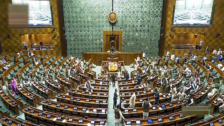 Winter Session LIVE: 10 बड़े बिल, SIR पर टकराव और CEC के खिलाफ महाभियोग—संसद का सत्र आज से शुरू | Parliament Winter Session LIVE Update Bills SIR controversy PM modi India Block