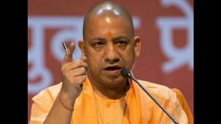 UP News: वोट बैंक की राजनीति बनाम विकास का मॉडल: साढ़े आठ साल में योगी सरकार ने बदली उत्तर प्रदेश की तस्वीर | योगी आदित्यनाथ के नेतृत्व में उत्तर प्रदेश की अर्थव्यवस्था, नौकरियों और निवेश के साथ बढ़ी