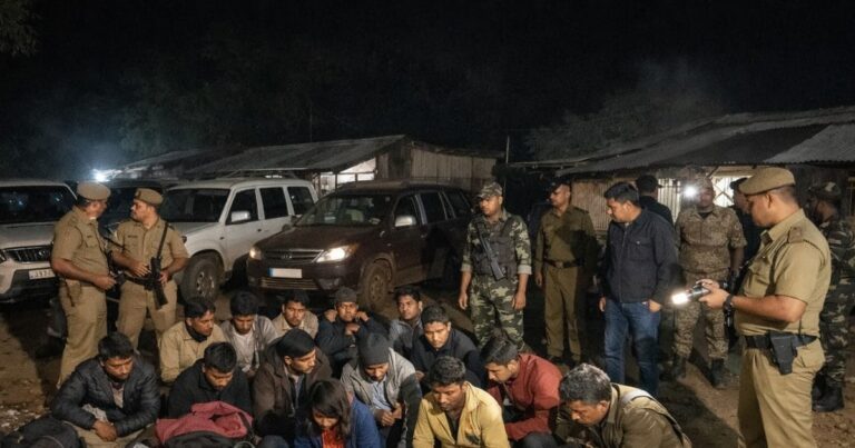 Meghalaya Police Detains 18 Bangladeshi Trying To Cross Indian Border | आधी रात को बॉर्डर पर मची अफरा-तफरी, मेघालय पुलिस ने 18 बांग्लादेशियों को दबोचा, 5 गाड़ियां जब्त