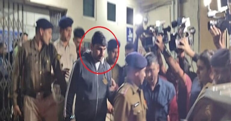 Gujarat IAS Arrested | ED Arrested Gujarat IAS- कलेक्टर ऑफिस या वसूली का अड्डा? गुजरात के IAS राजेंद्रकुमार पटेल पर ED का शिकंजा, क्या अब खुलेंगे कई बड़े राज?