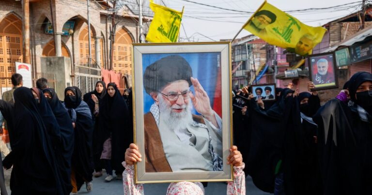 Iran Kashmir controversy | Iran Kashmir on Pakistan | ईरान ने कश्मीर पर कही ऐसी बात, पाकिस्तानियों को लग गई आग, खूब सुनाने लगे खरी-खोटी