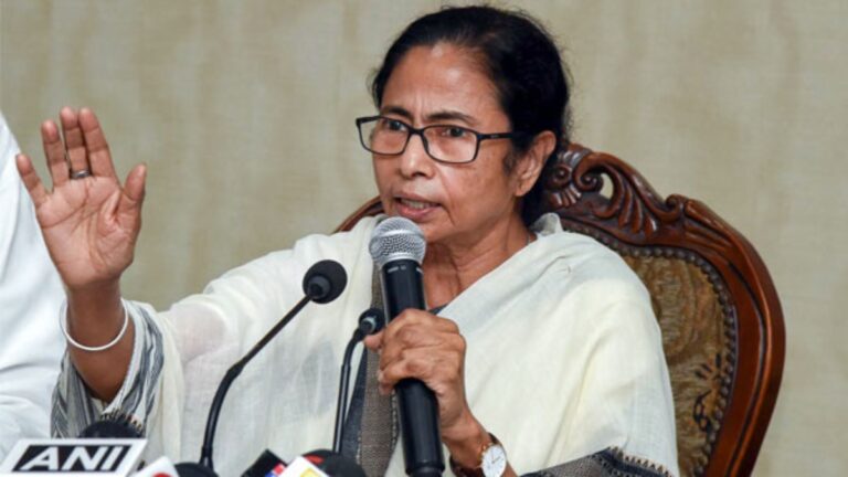 Mamata Banerjee Speech: ममता बनर्जी के भाषण पर चुनाव आयोग का डंडा! चुनाव आयोग ने CEO से मांगी सीक्रेट रिपोर्ट | mamata Banerjee speech Naxalbari eci report west Bengal ceo crpf controversy model code of conduct violation