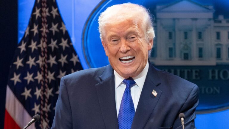 Trump Tariffs: दवाओं पर लगेगा 100% टैरिफ! ट्रंप ने कड़े किए मेटल इंपोर्ट के नियम, भारत पर कितना होगा असर? | us president donald trump orders-100-percent-pharma-tariffs-restructures-steel-aluminum-duties