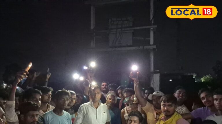 ‘15 दिन से अंधेरे में हैं हम…’ चंदौली के घूरो गांव में बिजली संकट पर ग्रामीणों का फूटा गुस्सा, बोले- ट्रांसफॉर्मर बदलो