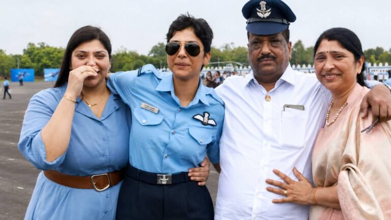 Nidhi Agarwal IAF। रैंक ऐसी कि तीनों सेनाएं सलाम करें! आर्मी-नेवी की मैरिट क्रैक की, पर उड़ान के शौक के चलते निधि ने चुनी एयरफोर्स