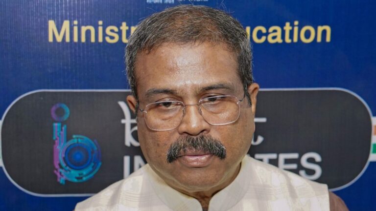 Dharmendra Pradhan Resignation | धर्मेंद्र प्रधान का इस्तीफा: पद छोड़ने के बाद कौन मिलने पहुंचा, इन तीन बड़े नेताओं ने की सीक्रेट मीटिंग!