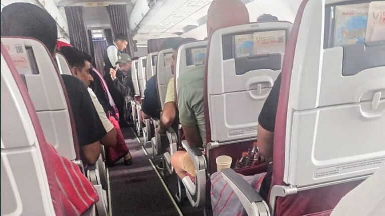 Air India Flight Turbulence News: एयर इंडिया टर्बुलेंस: जब गांजा पीकर हवा में तैरने लगे पायलट, कैसे 300 फीट नीचे गिरा विमान, कॉकपिट में क्या हुआ?