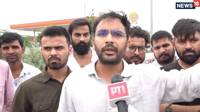 ‘मेरी शर्ट फाड़ी, मोबाइल फोन तोड़ा’, आशुतोष रांका का दावा, ग्रामीणों ने दौड़ा-दौड़ा कर पीटा